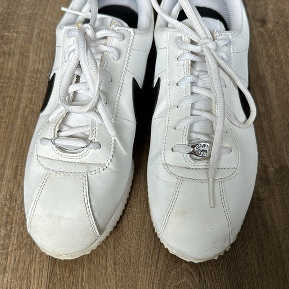 Nike running shoes sneakers - Picture 2 of 3